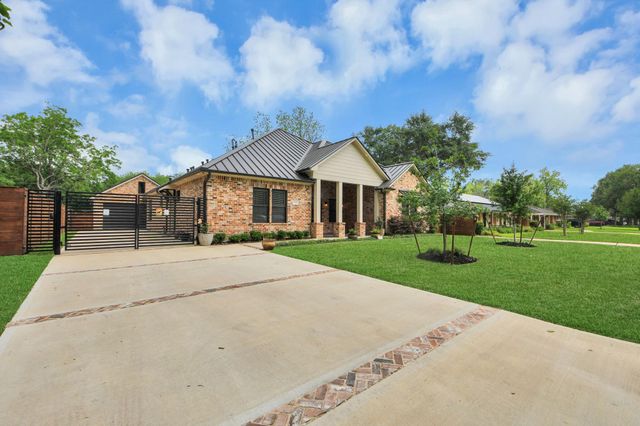 511 Kyle Street, Sugar Land, TX 77478