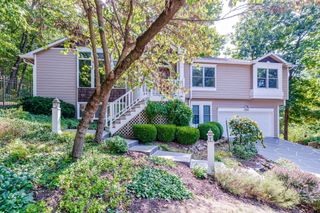 2116 OAK POINT CT, Columbia, MO 65203