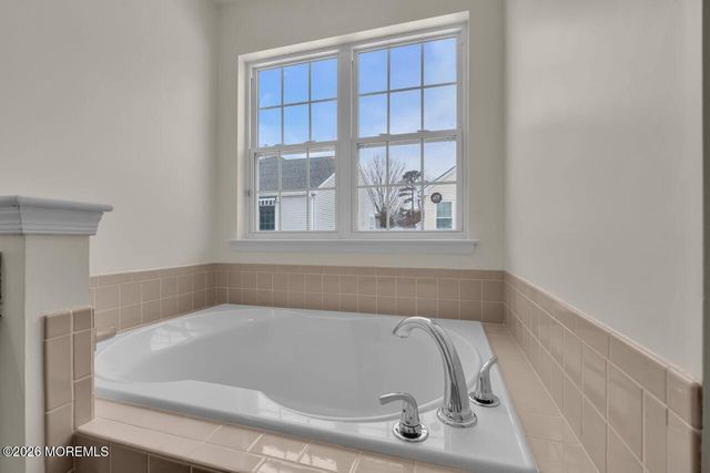 18 Rumford Court, Jackson, NJ 08527