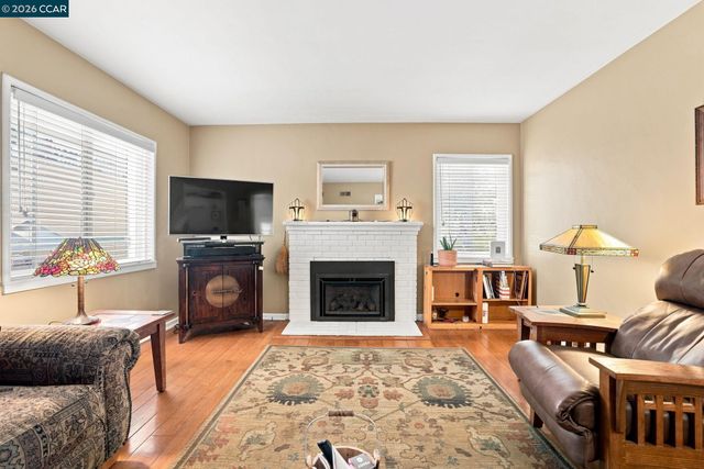 601 Alhambra St, Crockett, CA 94525