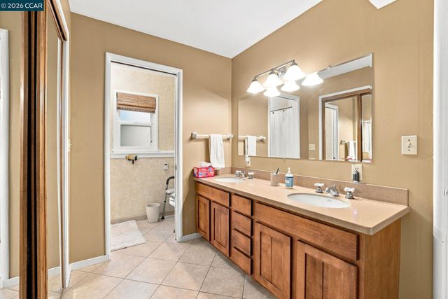 601 Alhambra St, Crockett, CA 94525