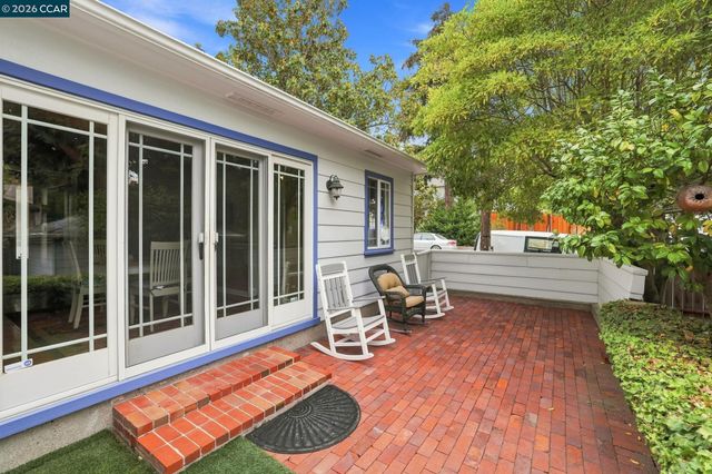 601 Alhambra St, Crockett, CA 94525