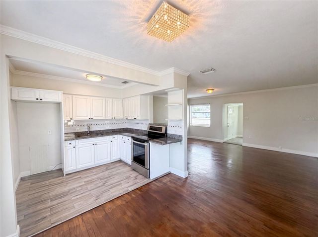 6129 5TH AVENUE N, St Petersburg, FL 33710
