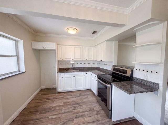 6129 5TH AVENUE N, St Petersburg, FL 33710