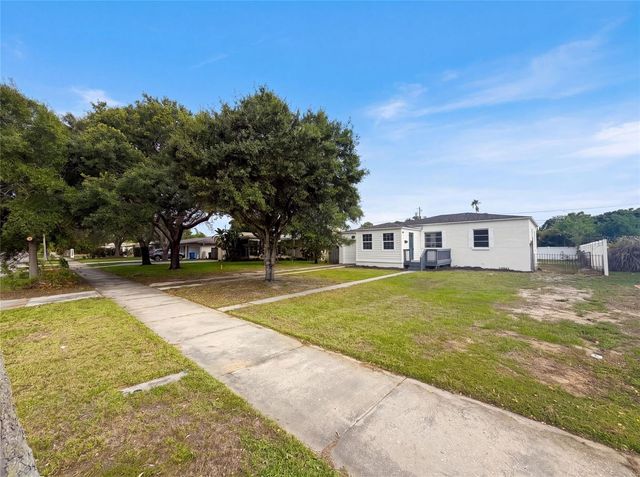 6129 5TH AVENUE N, St Petersburg, FL 33710