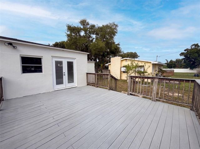 6129 5TH AVENUE N, St Petersburg, FL 33710