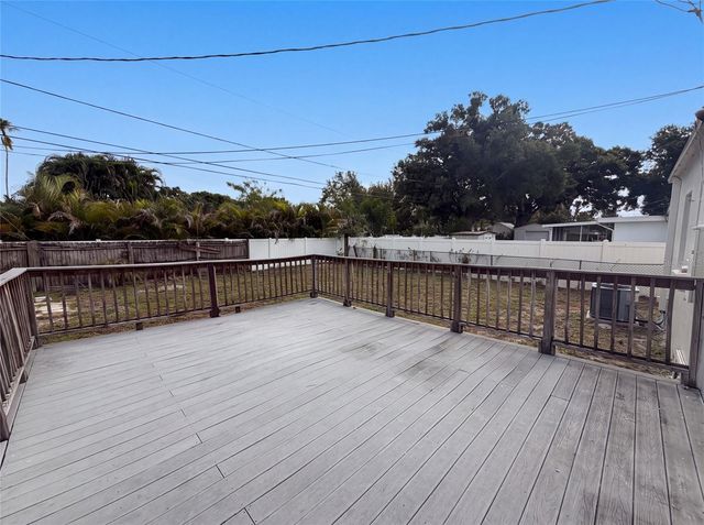 6129 5TH AVENUE N, St Petersburg, FL 33710