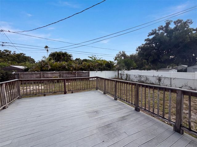 6129 5TH AVENUE N, St Petersburg, FL 33710