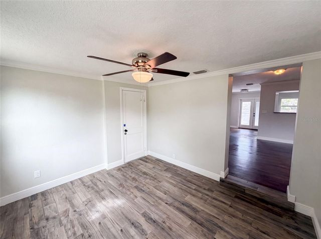 6129 5TH AVENUE N, St Petersburg, FL 33710