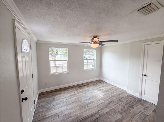 6129 5TH AVENUE N, St Petersburg, FL 33710