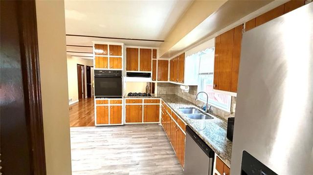 866 Killian Hill Road SW, Lilburn, GA 30047