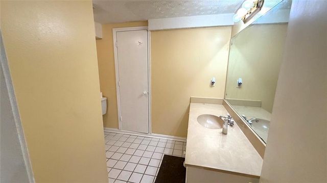 866 Killian Hill Road SW, Lilburn, GA 30047