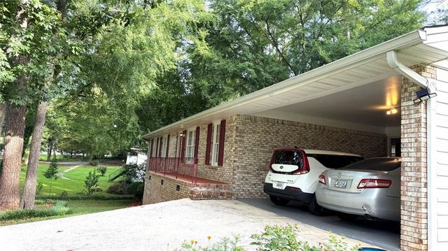 866 Killian Hill Road SW, Lilburn, GA 30047