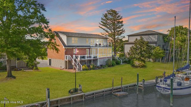 904 Coral Court, New Bern, NC 28560