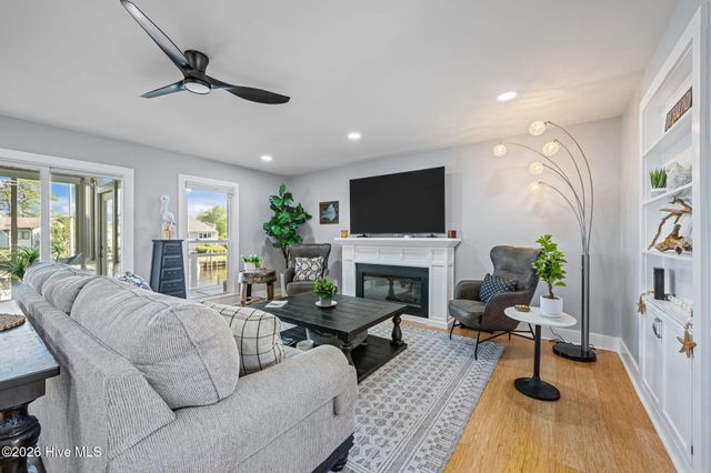 904 Coral Court, New Bern, NC 28560