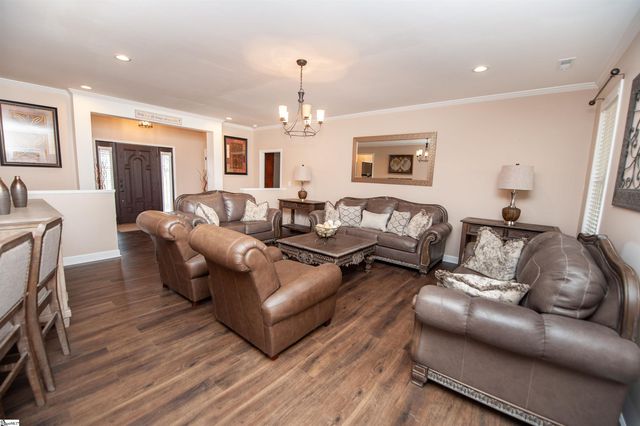 384 Cunningham Road, Woodruff, SC 29388