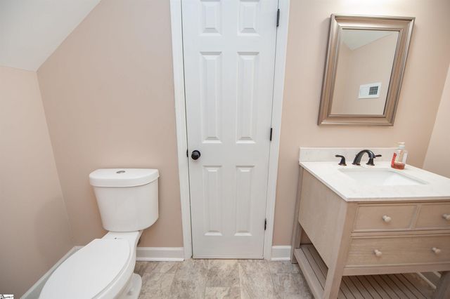 384 Cunningham Road, Woodruff, SC 29388