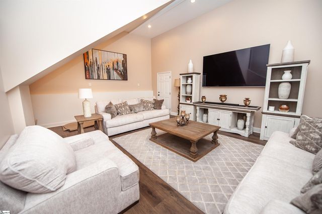 384 Cunningham Road, Woodruff, SC 29388