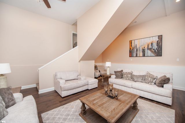 384 Cunningham Road, Woodruff, SC 29388