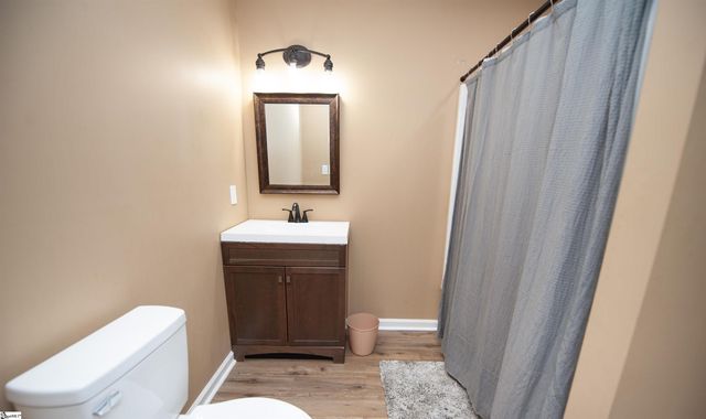 384 Cunningham Road, Woodruff, SC 29388