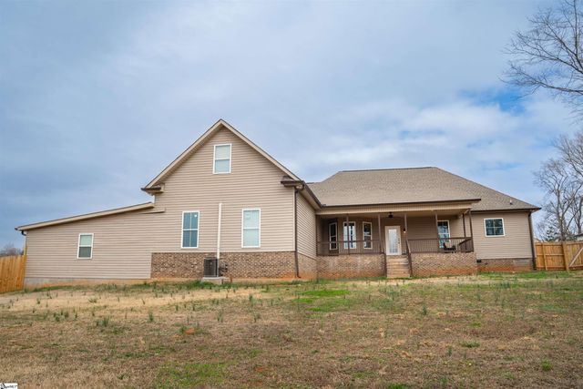 384 Cunningham Road, Woodruff, SC 29388