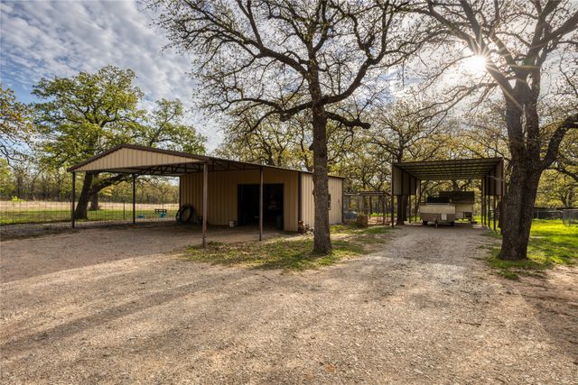243 County Road 3851, Poolville, TX 76487