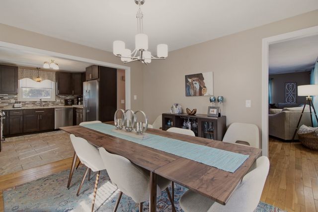 5 Beejay Ct, Warren, RI 02885