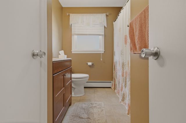 5 Beejay Ct, Warren, RI 02885