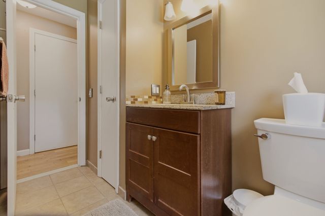 5 Beejay Ct, Warren, RI 02885