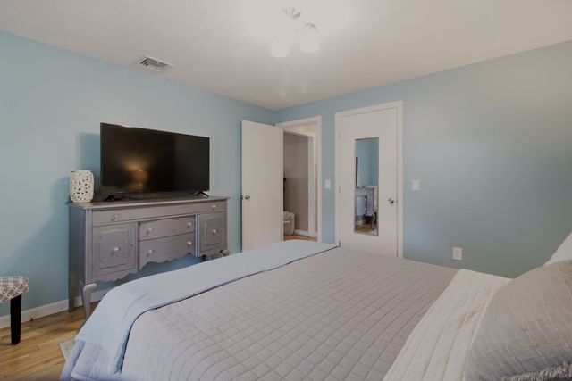 5 Beejay Ct, Warren, RI 02885