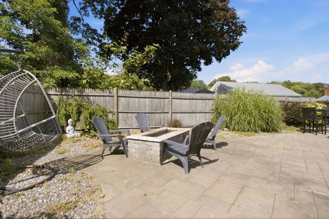 5 Beejay Ct, Warren, RI 02885