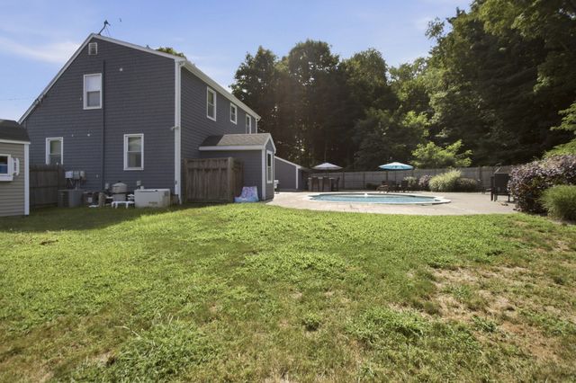 5 Beejay Ct, Warren, RI 02885