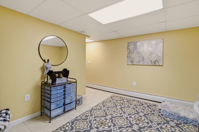 5 Beejay Ct, Warren, RI 02885