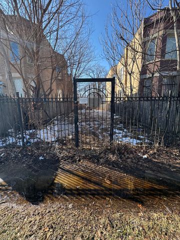 6838 S Langley Avenue, Chicago, IL 60637