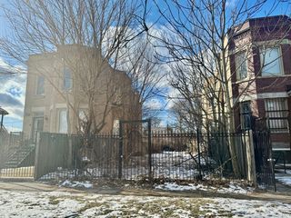 6838 S Langley Avenue, Chicago, IL 60637
