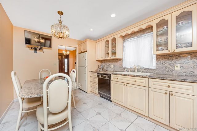 147-58 7th Avenue, Whitestone, NY 11357