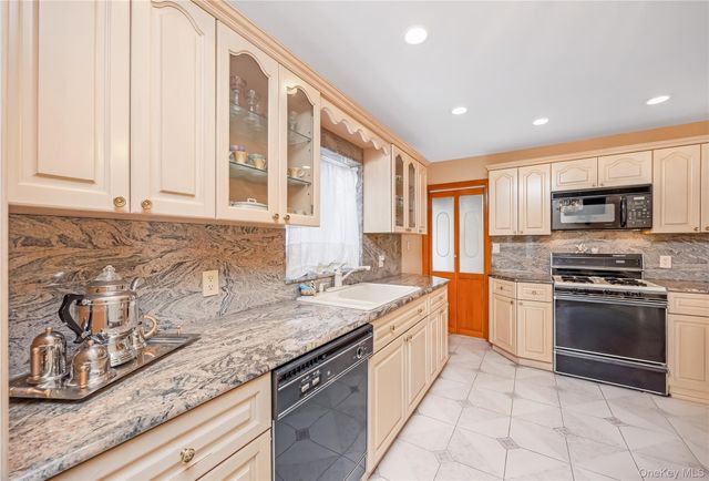 147-58 7th Avenue, Whitestone, NY 11357