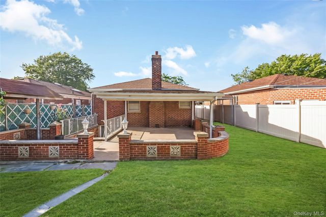 147-58 7th Avenue, Whitestone, NY 11357