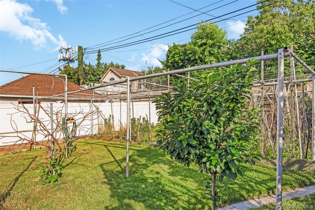147-58 7th Avenue, Whitestone, NY 11357