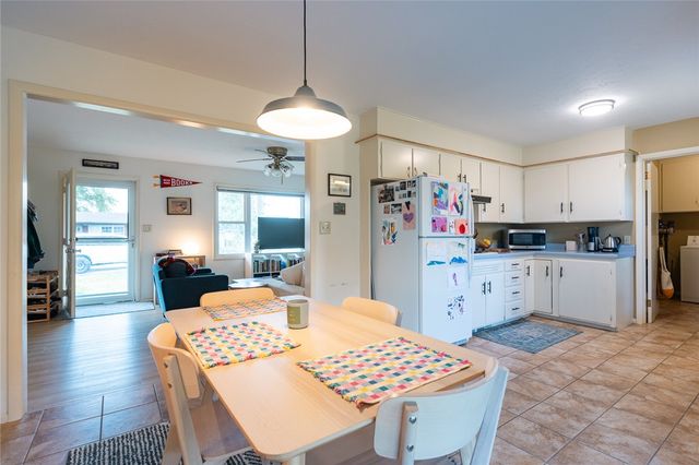 911 NW 10th Street, Bentonville, AR 72712