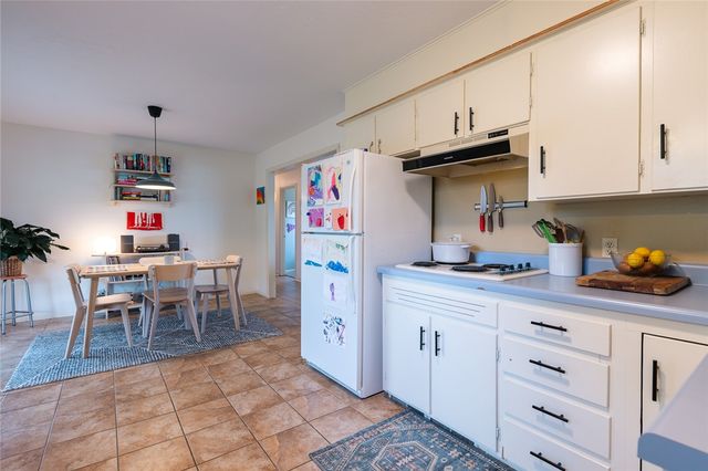 911 NW 10th Street, Bentonville, AR 72712