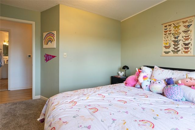 911 NW 10th Street, Bentonville, AR 72712