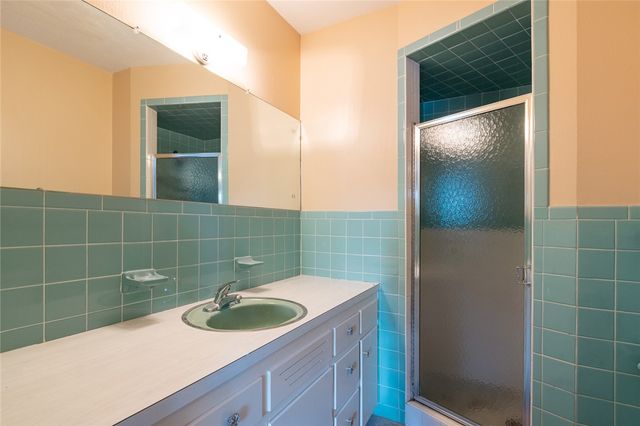 911 NW 10th Street, Bentonville, AR 72712