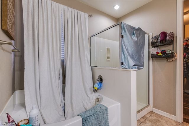 241 Desert Arroyo Court, Henderson, NV 89012