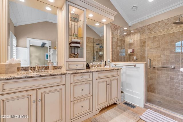 2 Alyce Lane, Rumson, NJ 07760
