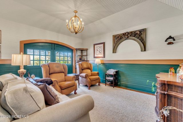 2 Alyce Lane, Rumson, NJ 07760