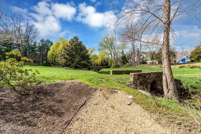 2 Alyce Lane, Rumson, NJ 07760
