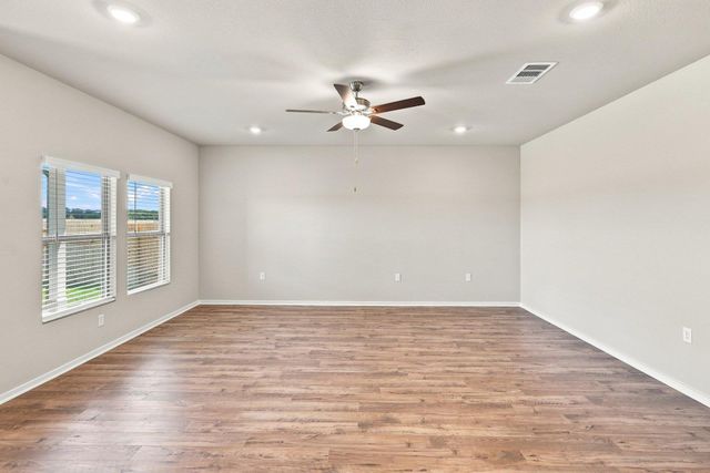 153 Ayres Horn, Cedar Creek, TX 78612