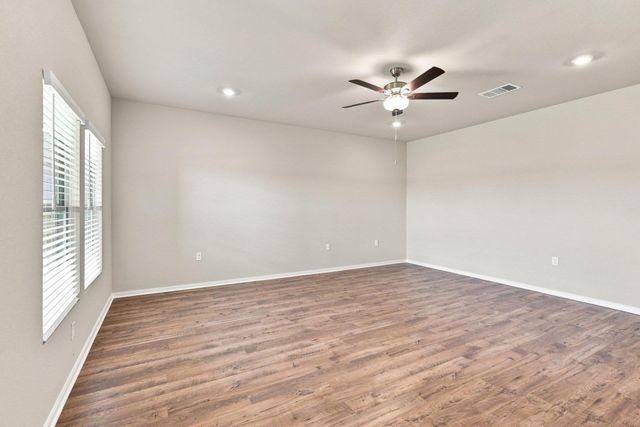 153 Ayres Horn, Cedar Creek, TX 78612
