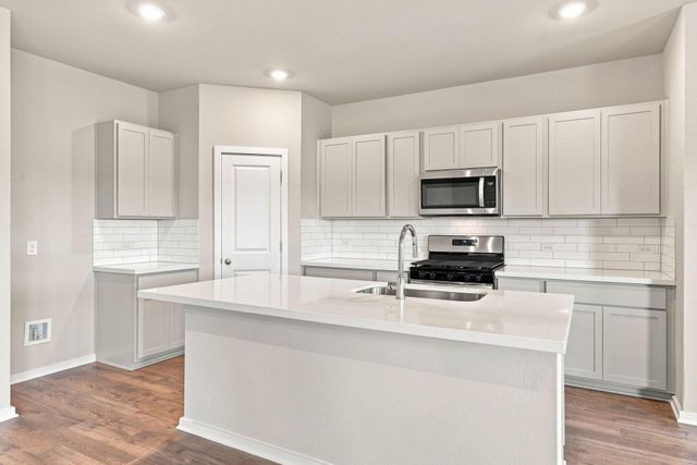 153 Ayres Horn, Cedar Creek, TX 78612